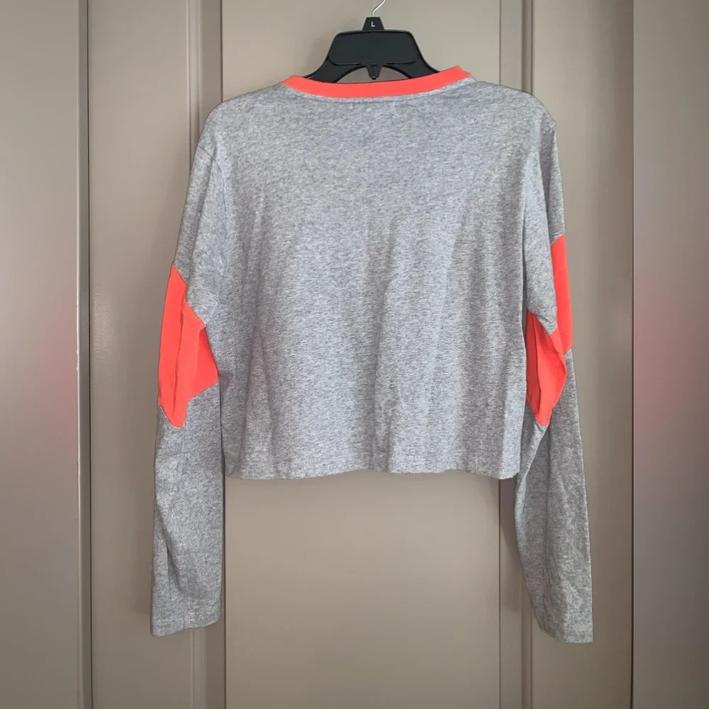 ⭐️BUNDLE⭐️ of Vans Shirts/Jackets - Picture 14 of 16